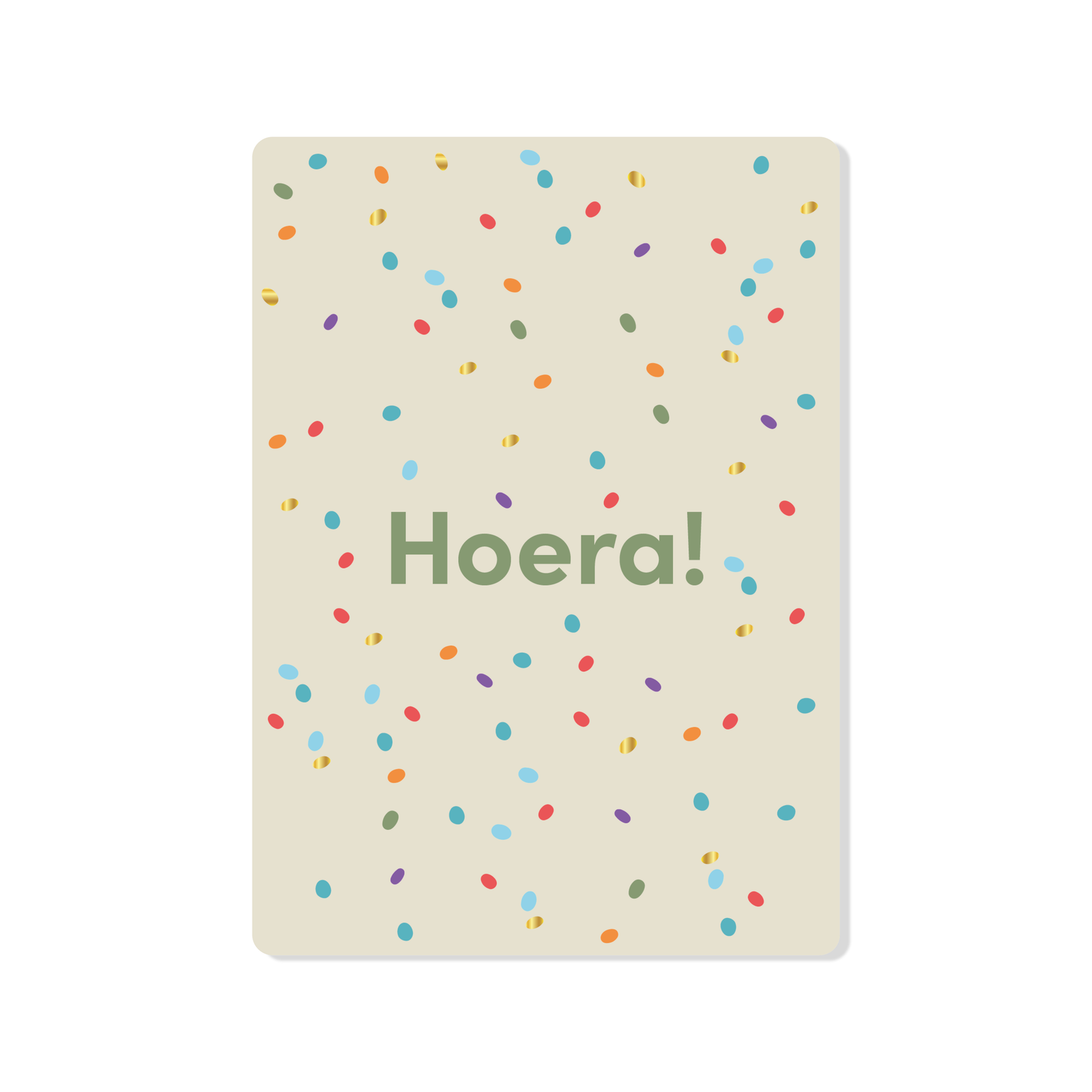 Beige kaart met afgeronde hoeken de tekst Hoera, en heel veel confetti